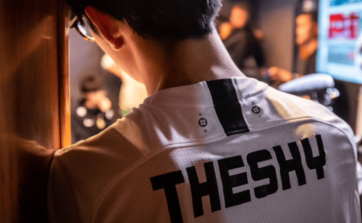 社交媒体掀 社交媒体掀