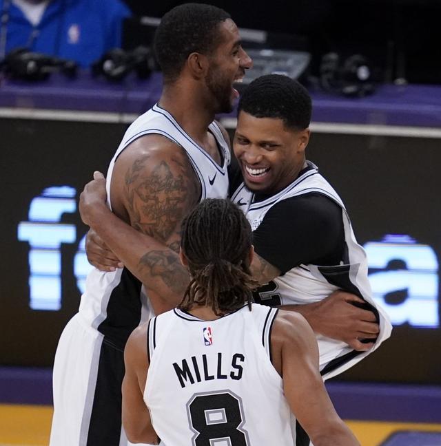 任何一个时 任何一个时