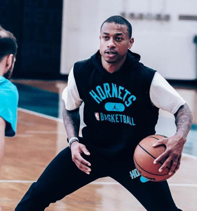 与约基奇比 与约基奇比