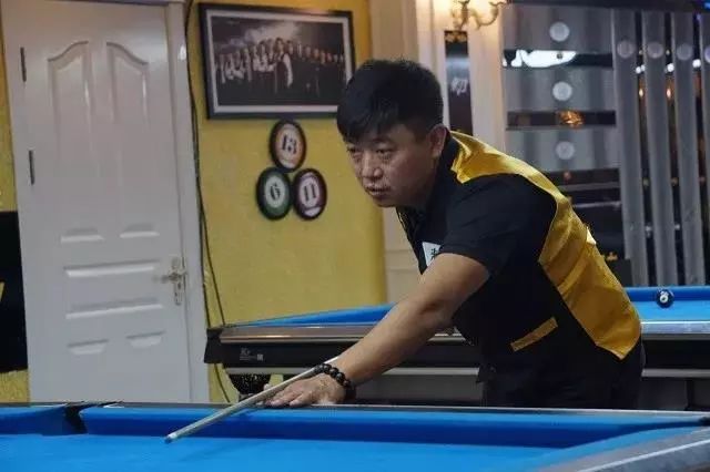 并根据场地 并根据场地