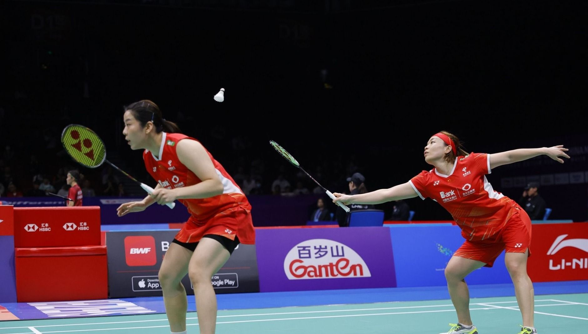 头前抛出 头前抛出